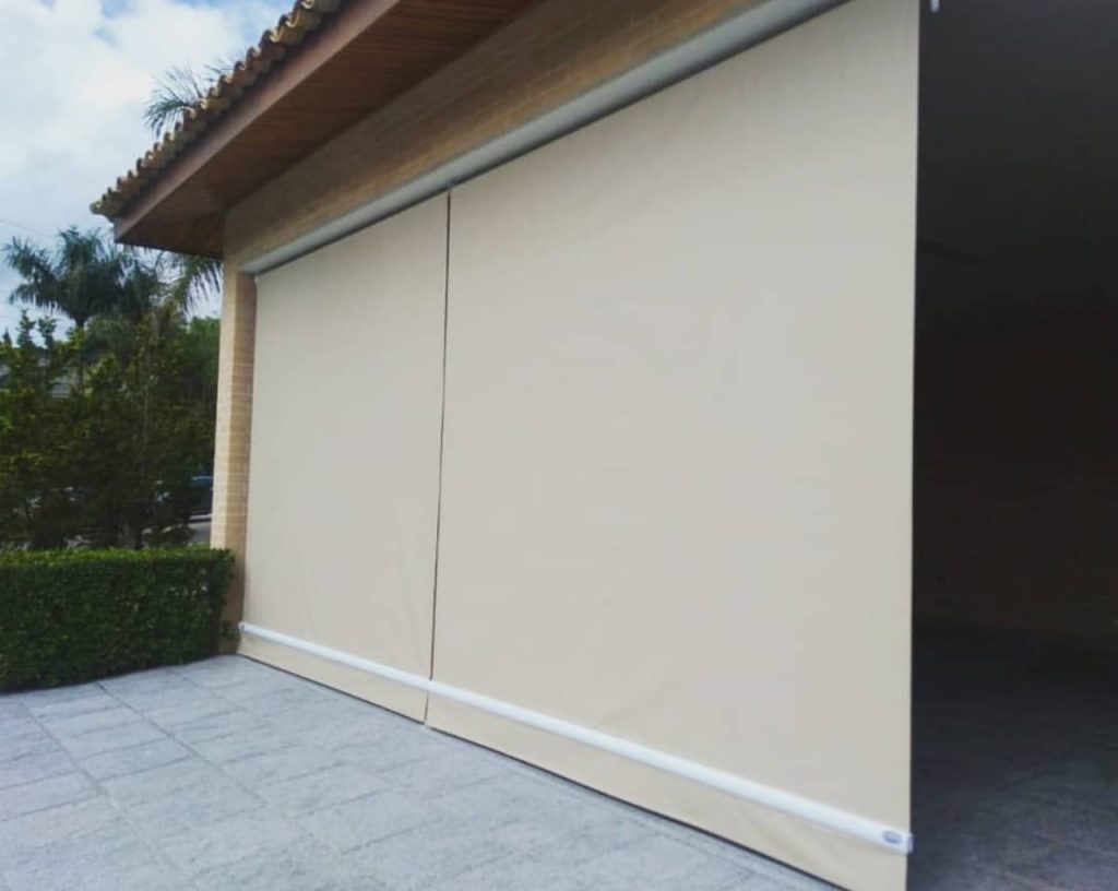 A Grande Virada: Transforme Sua Casa na Riviera de São Lourenço com o Toldo Cortina!